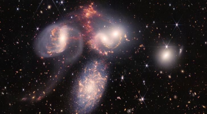 The telescope can see through space dust