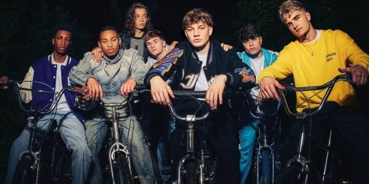 50 Fun Facts About Simon Cowell’s Boy Band December 10