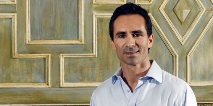 23 Remarkable Facts About Nestor Carbonell