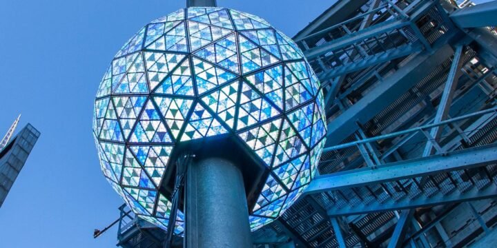 A Brief History of New York’s New Year’s Eve Ball Drop